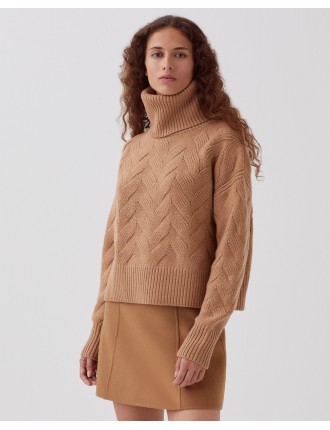 Pull col roulé en laine camel