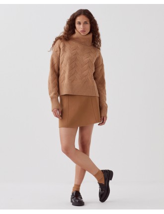 Pull col roulé en laine camel