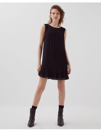 Robe courte plissée fluide black beauty