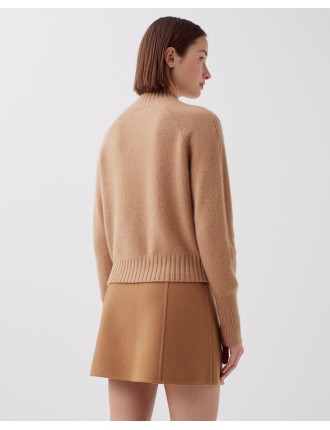 Pull col montant en cachemire camel