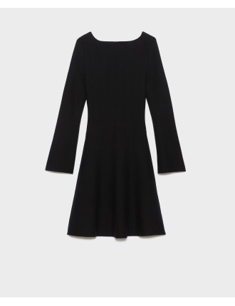 Robe courte en laine mérinos black knit